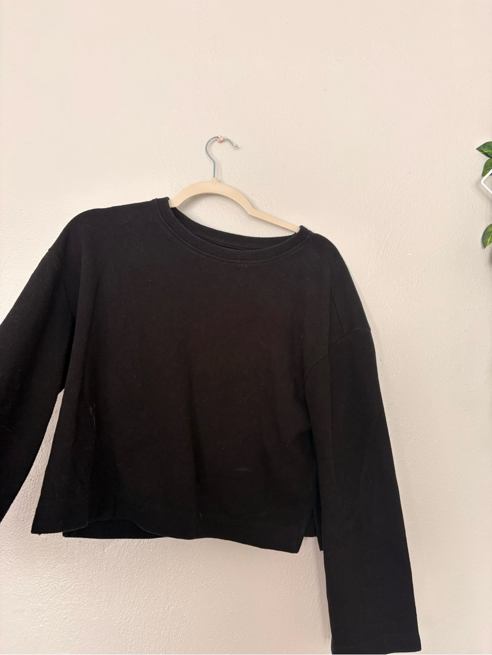 Old Navy Black Women's Crewneck Cropped Sweater